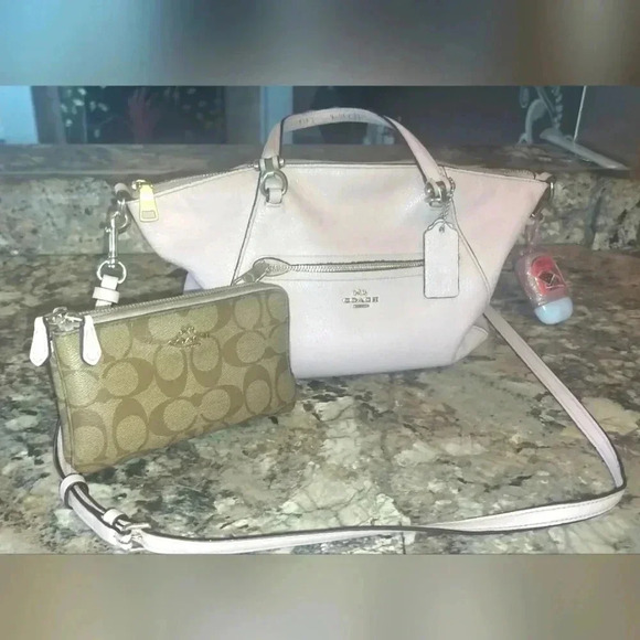 Coach purse and wallet set Authentic coach Good life left - Picture 1 of 10